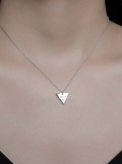 Collier minimaliste triangle en argent sterling 925