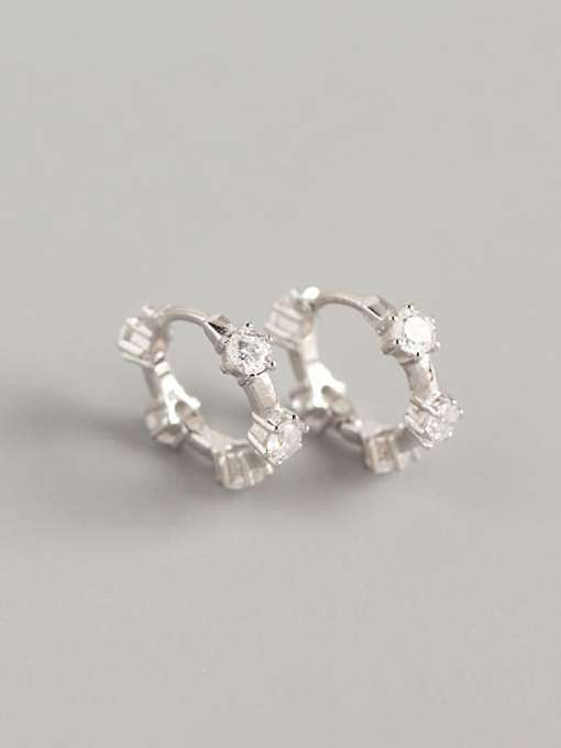 Boucles d'oreilles Huggie de luxe géométriques blanches en argent sterling 925 avec oxyde de zirconium
