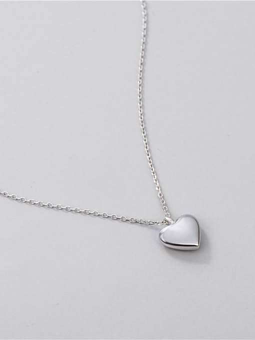 Collar minimalista de corazón de plata de ley 925
