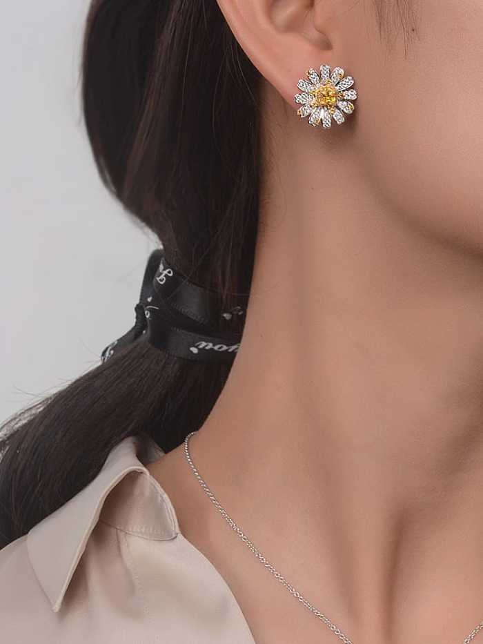 Boucles d'oreilles délicates fleur de diamant à haute teneur en carbone en argent sterling 925