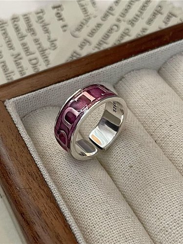 Anillo de banda vintage con letra esmaltada de plata de ley 925