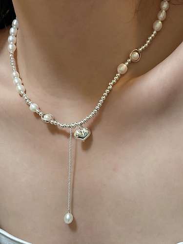 Collar delicado con corazón de perlas de agua dulce de plata de ley 925