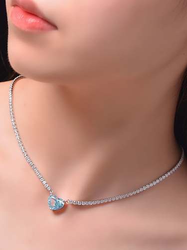 Collier ras du cou de luxe en argent sterling 925 avec diamants à haute teneur en carbone et cœur bleu