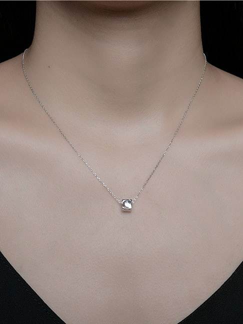 925 Sterling Silver Rhinestone Round Minimalist Necklace