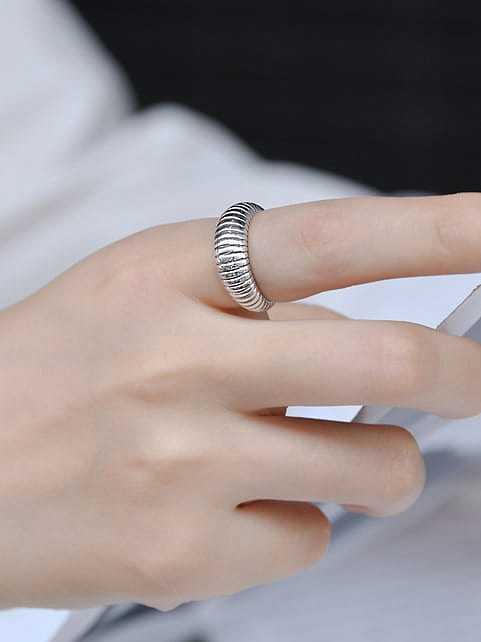 925 Sterling Silver Irregular Vintage Band Ring