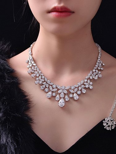 925 Sterling Silber High Carbon Diamond White Water Drop Luxus-Halskette