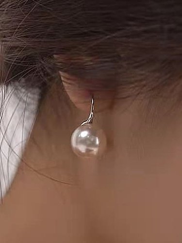 Boucle d'oreille minimaliste en forme de perle d'imitation en argent sterling 925