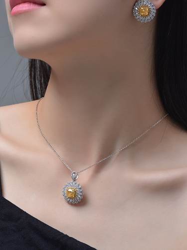 Halskette aus 925er Sterlingsilber mit hohem Karbon-Diamant und gelber Blume