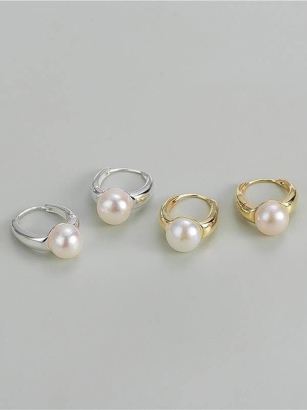 Pendiente minimalista geométrico de perla de imitación de plata de ley 925