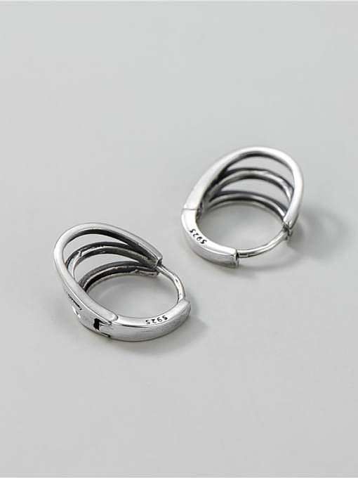 Boucle d'oreille Huggie minimaliste à trois ronds en argent sterling 925