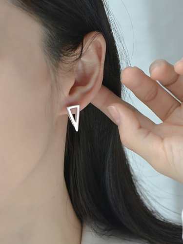 Boucles d'oreilles minimalistes en forme de triangle creux en argent sterling 925