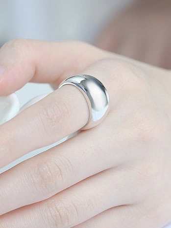 Bague minimaliste irrégulière en argent sterling 925