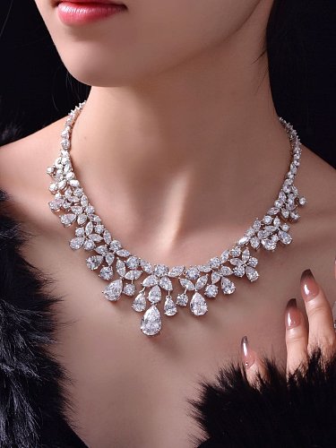 Collar de lujo con gota de agua blanca de diamante de alto carbono de plata de ley 925
