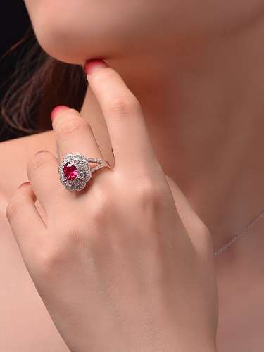Geometrischer Luxusring aus 925er Sterlingsilber mit hohem Karbondiamanten und rotem Diamanten