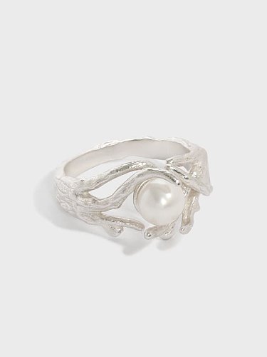 Anillo de banda vintage irregular de perlas de imitación de plata de ley 925