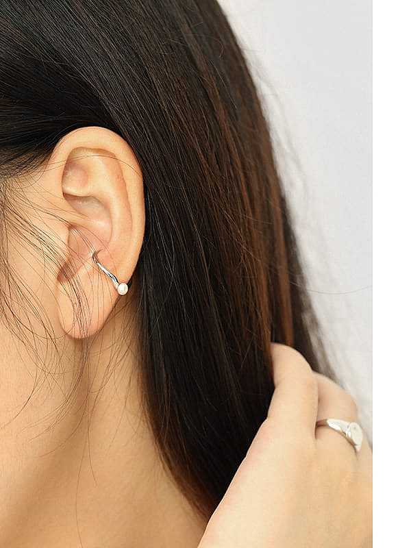 Boucles d'oreilles minimalistes irrégulières en argent sterling 925 avec perle d'imitation [Simple]