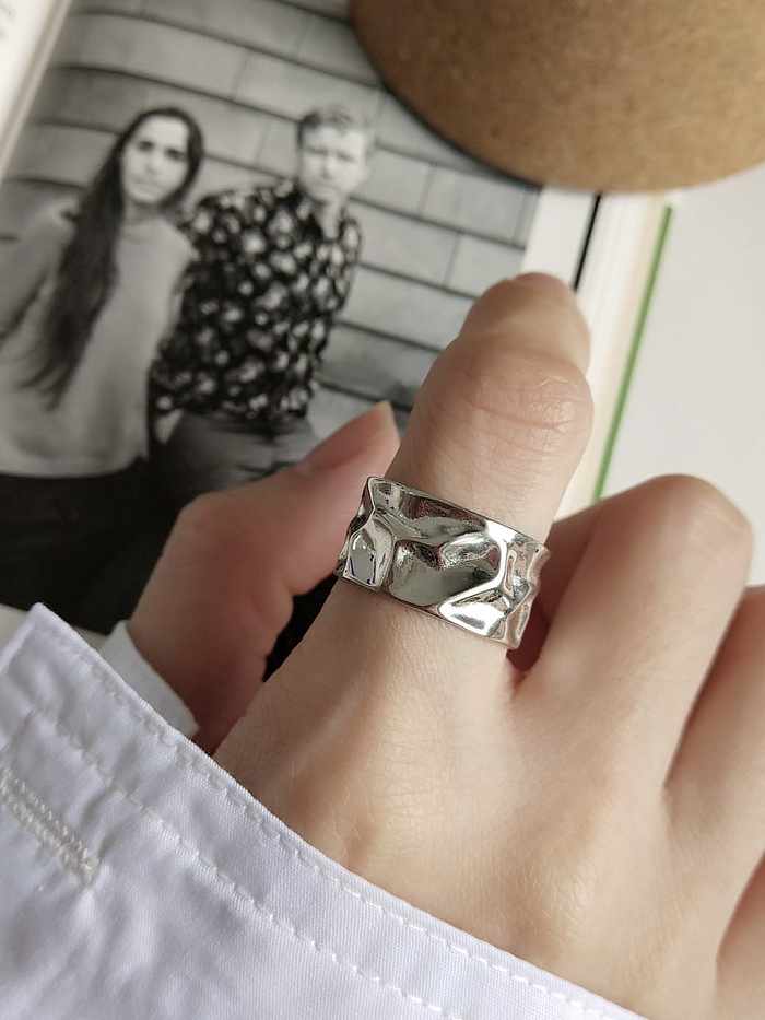 Unregelmäßiger/geometrischer Ring aus 925er Sterlingsilber in freier Größe