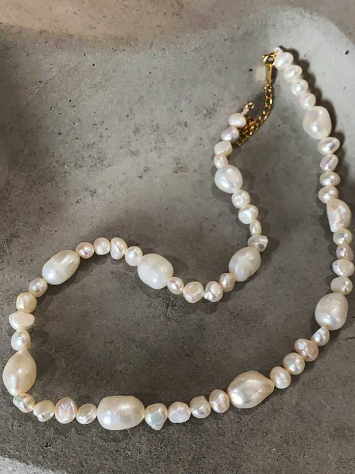 Collar artesanal geométrico de perlas de agua dulce de plata de ley 925