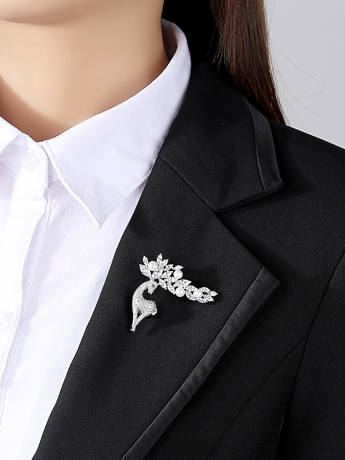 925 Sterling Silver With Cubic Zirconia Personality Animal Merlot Brooches