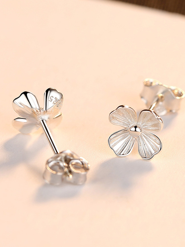 Boucles d'oreilles clous mini fleurs en argent sterling