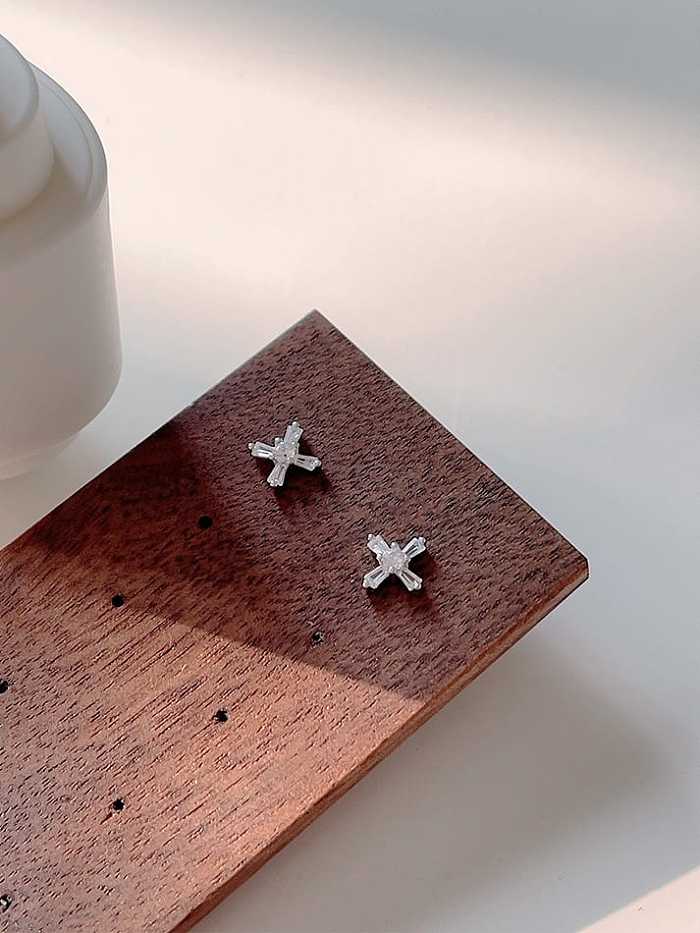 Boucle d'oreille minimaliste en forme de croix en argent sterling 925 avec zircon cubique