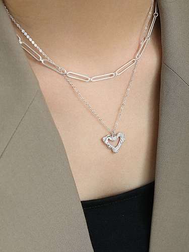 Collar minimalista de plata de ley 925 con corazón hueco