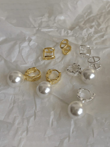 925 Sterling Silver Imitation Pearl Geometric Vintage Huggie Earring
