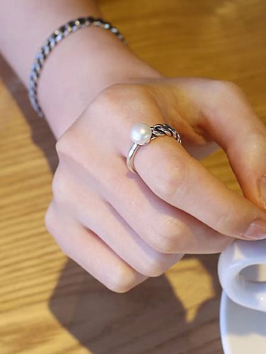 Unregelmäßiger minimalistischer Midi-Ring aus 925er Sterlingsilber in freier Größe