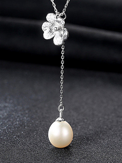 925 Sterling Silver With Gold Plated Simplistic Flower Necklaces