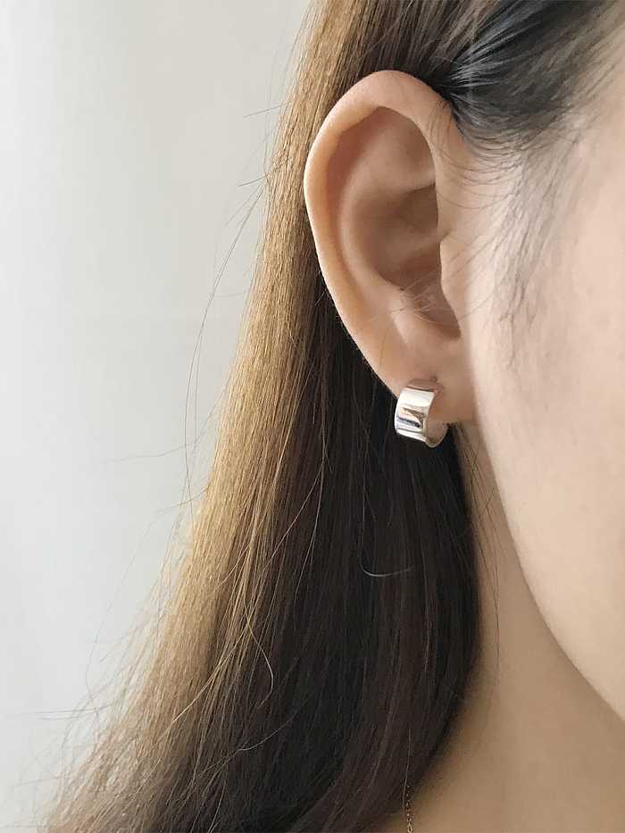 Boucles d'oreilles minimalistes extrêmement simples en argent sterling 925