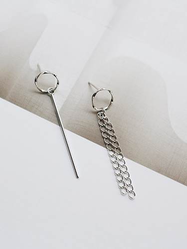 Boucle d'oreille enfileur minimaliste en argent sterling 925