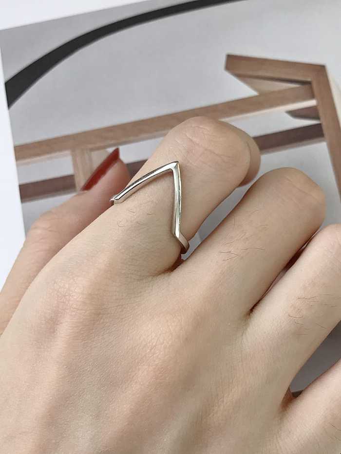 925 Sterling Silver Triangle Minimalist Midi Ring
