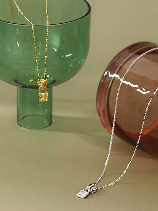 Halskette mit quadratischem Anhänger aus 925er Sterlingsilber