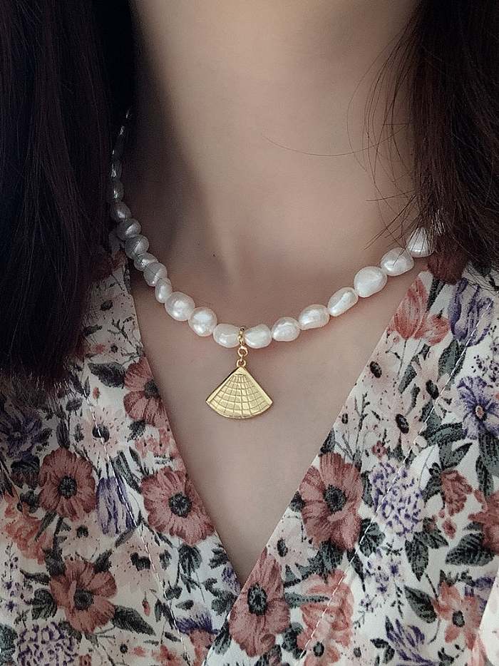 Collar de triángulo con colgante de perlas étnicas de agua dulce de plata de ley 925