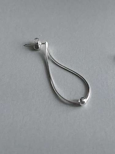 Einzelner Ohrring aus 925er Sterlingsilber mit geometrischem, minimalistischem Schlangenknochen-Kugelbolzen