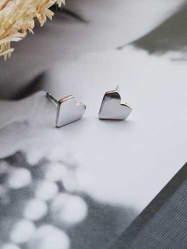 925 Sterling Silver Smooth Heart Minimalist Stud Earring