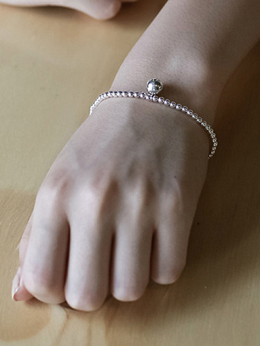Einfaches kleines Perlen-Silber-Frauen-Armband