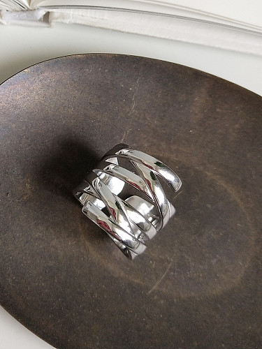 925er Sterlingsilber mit platinierten geometrischen Persönlichkeits-Statement-Ringen