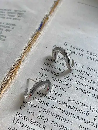 925 Sterling Silver With Platinum Plated Simplistic Irregular Stud Earrings