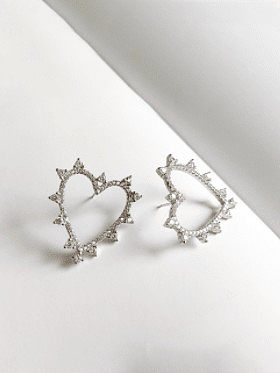 Boucles d'oreilles minimalistes en argent sterling 925 avec oxyde de zirconium et cœur