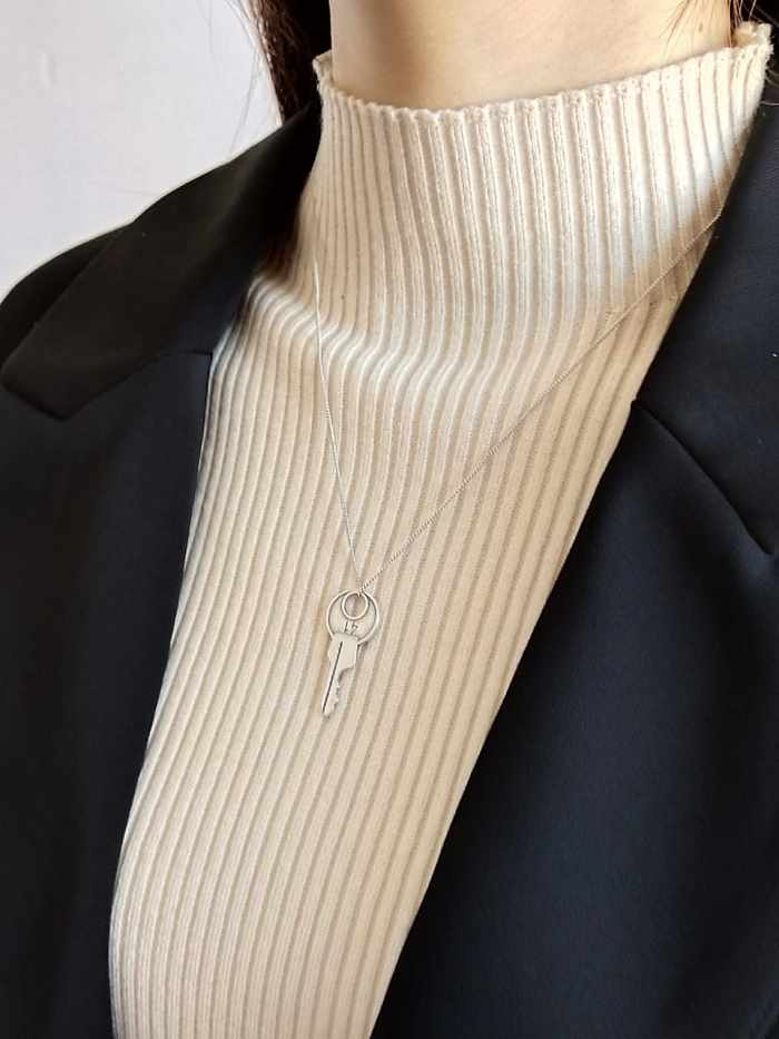 Klassische Schlüssel-Initialen-Halskette aus 925er Sterlingsilber