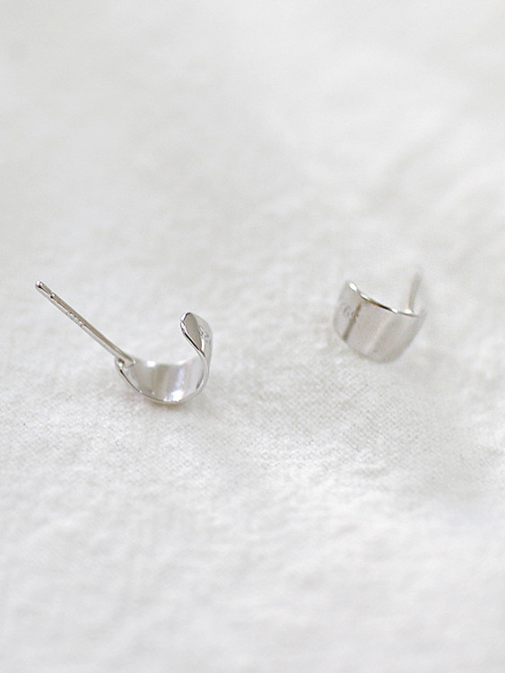 Boucles d'oreilles Mini Curve géométriques minimalistes en argent sterling