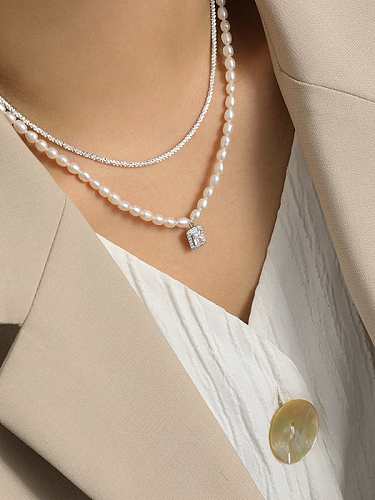 Geometrische minimalistische Halskette aus 925er Sterlingsilber mit Süßwasserperlen