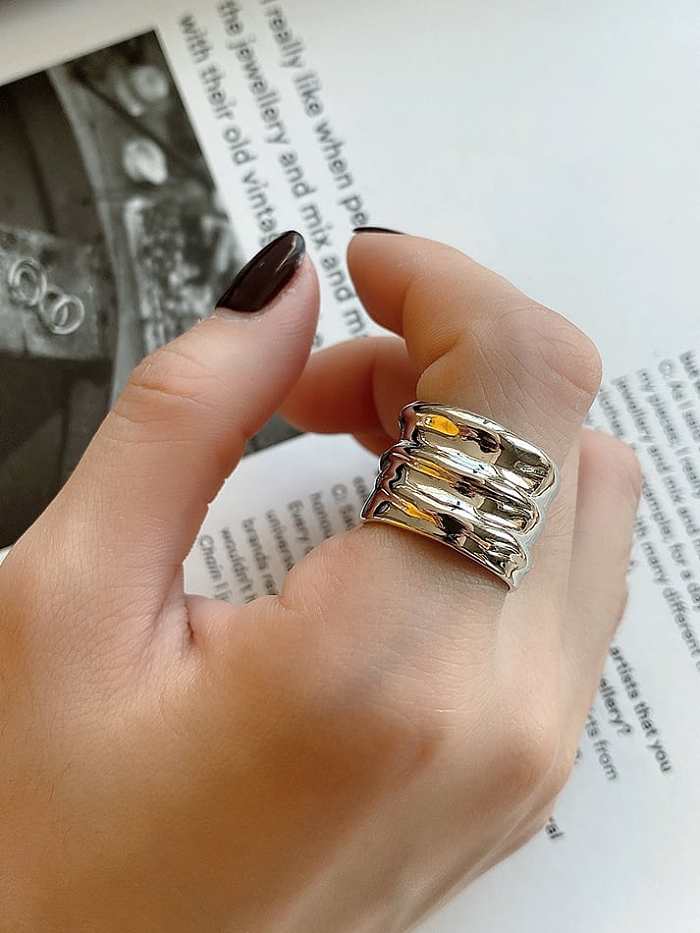 Anel de banda artesanal irregular de prata esterlina 925