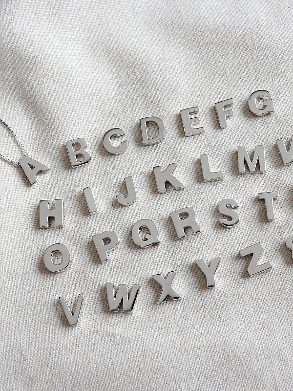 Colgantes simples de plata esterlina estilo CHIC 26 letras inglesas
