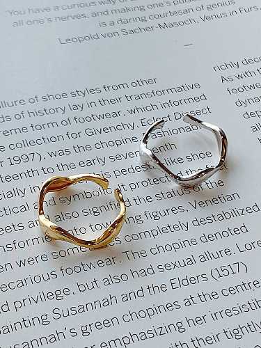 Plata de ley 925 con anillos de banda redonda de curva simplista chapados en oro
