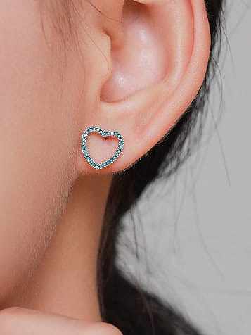 Boucles d'oreilles minimalistes en forme de coeur turquoise en argent sterling 925