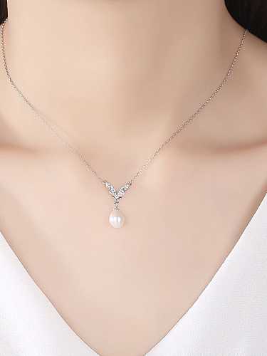 Collar minimalista de mariposa de perlas de imitación de plata de ley 925