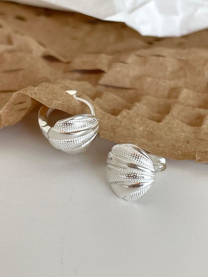 925 Sterling Silver Irregular Vintage Huggie Earring