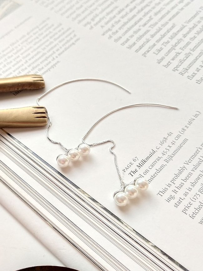Pendiente de línea de oreja ajustable de perla de imitación de plata de ley 925